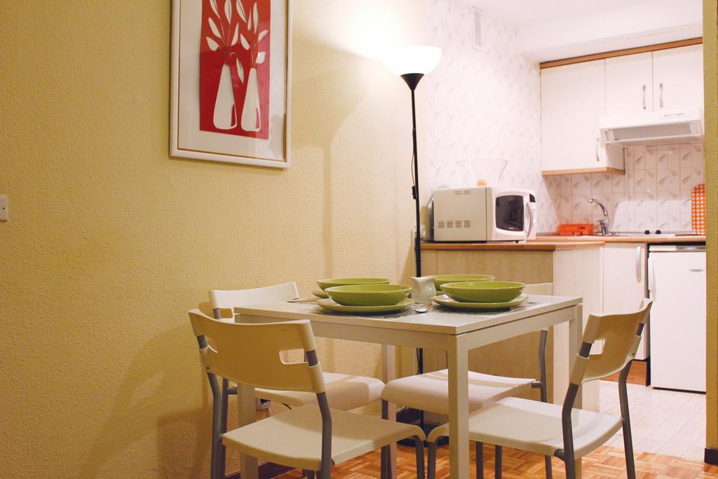 Apartamentos Callecultura Madri Quarto foto